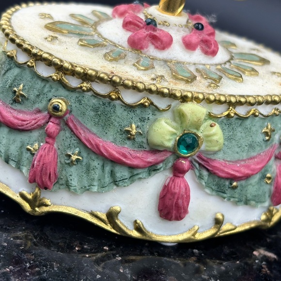 Vintage Carousel Horse Music Box, Collectible , Excellent Condition - Picture 6 of 6